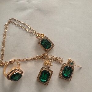 Green and Gold Necklace with Emerald Gemstone